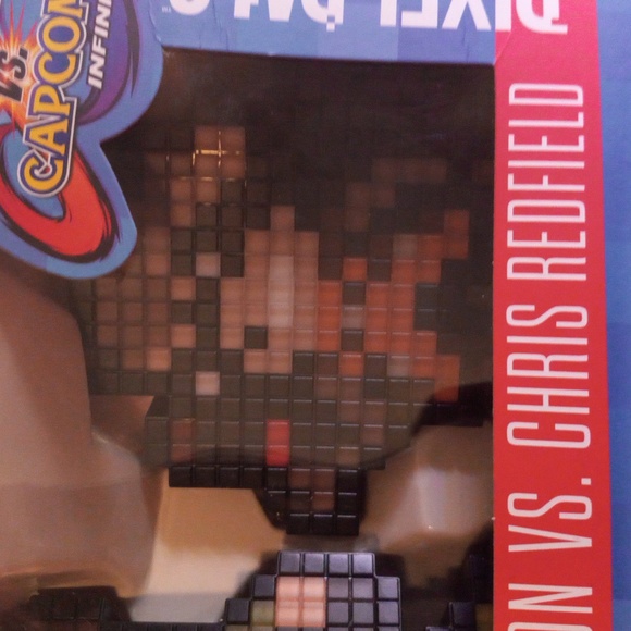 Chris Redfield vs. Rocket Racoon light up pixel pals 2 pack special edition - Picture 2 of 6